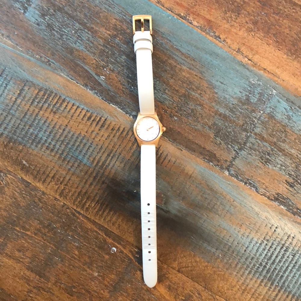 Skinny watch